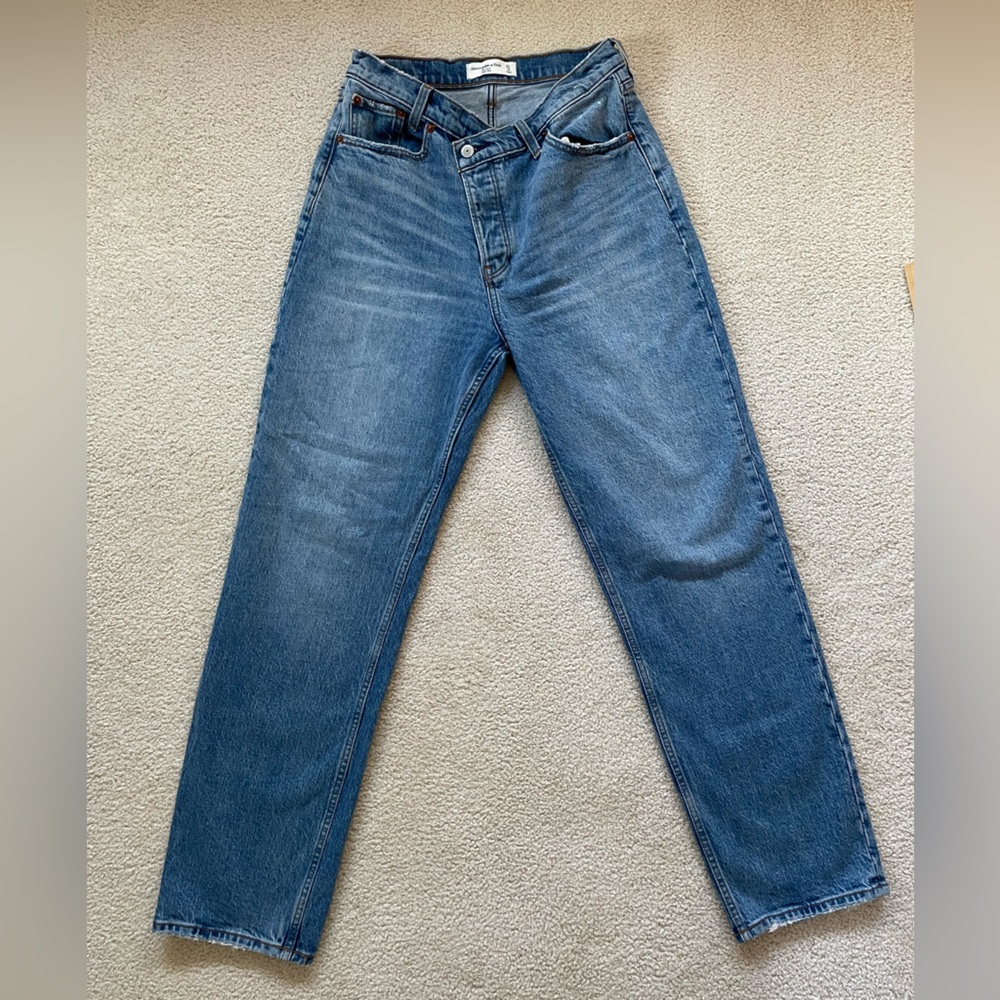 Abercrombie & Fitch The Dad High Rise Jeans